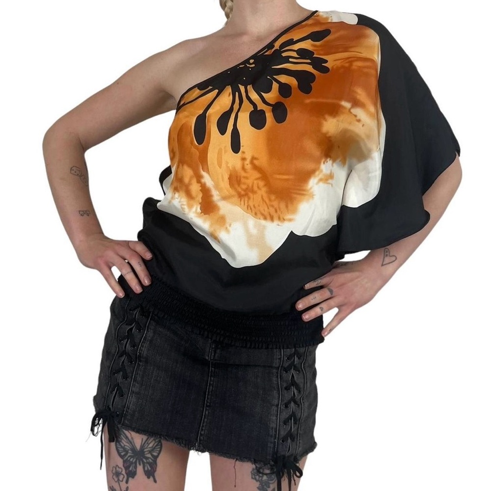 Rampage Sz Small Black White and Orange Floral One Shoulder Satin Top